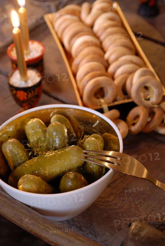 Dîner du Grand Nord : biscuits apéritifs et cornichons