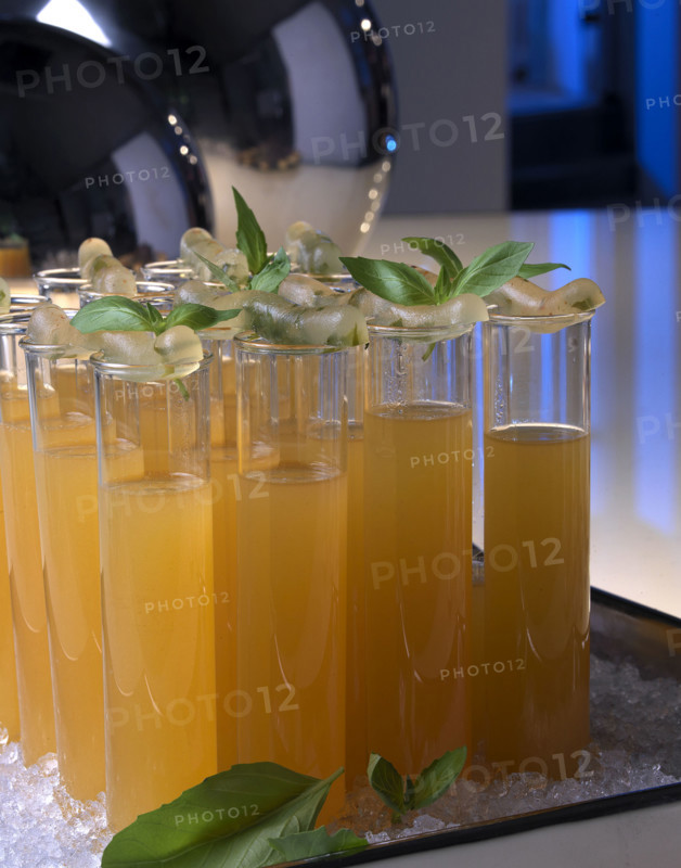 Dîner "Totally space" : nectar glacé de pamplemousse et citron vert