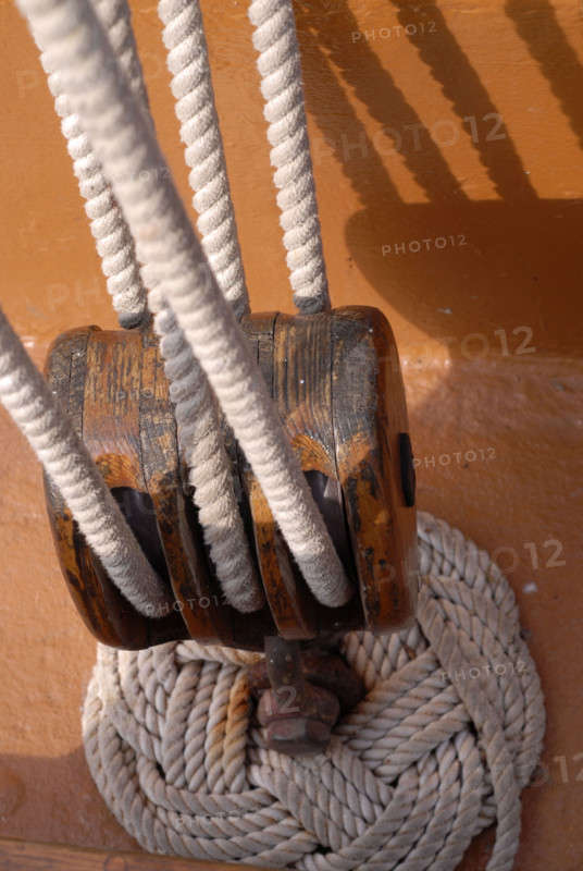 Menu Yachting, idée déco : poulie du bateau La Boudeuse