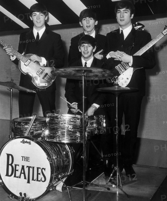 Les Beatles juste avant un concert à Birmingham