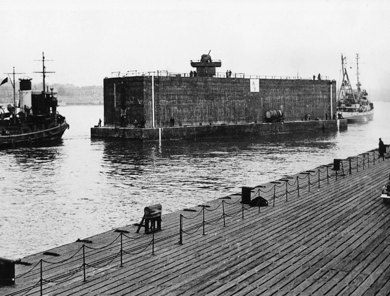 Port artificiel d'Arromanches, 1944