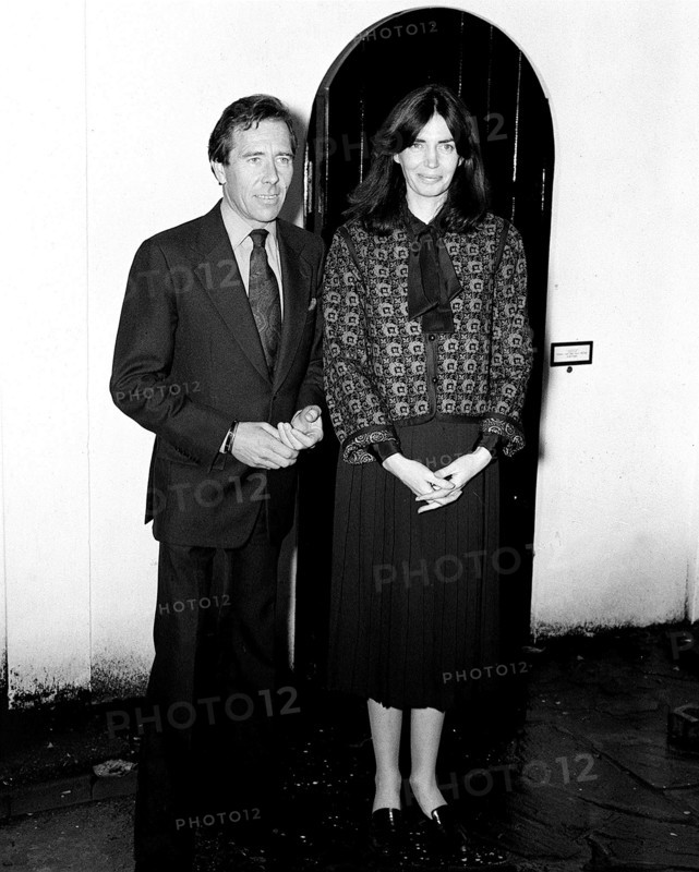 Lord Snowdon weds Lucy Lindsay Hogg in Kensington 1978