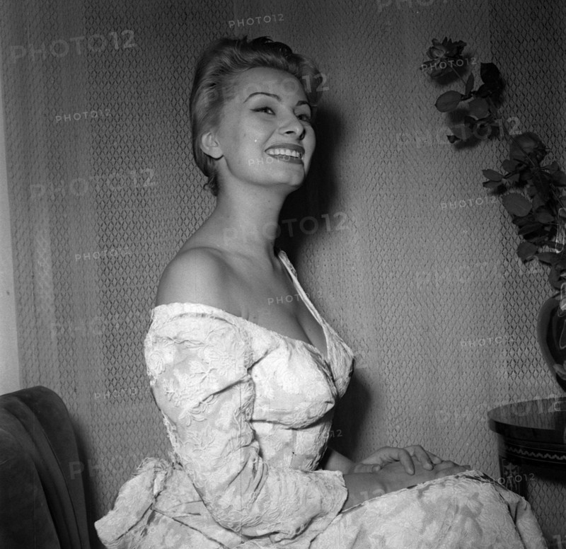 Sophia Loren 1954