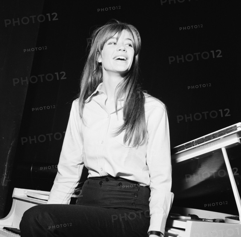 Francoise Hardy (1966)