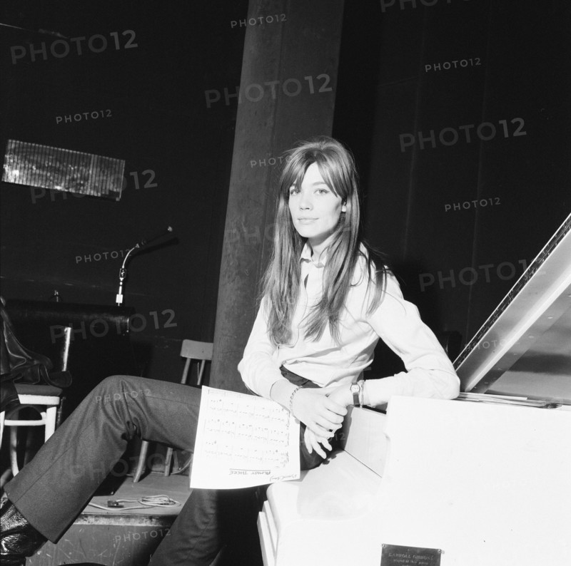 Francoise Hardy (1966)