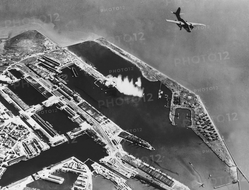 Bombing raid on enemy shipping in Le Havre Docks 
by the USAF Douglas A20 Boston bombers during 
WW2. 1942