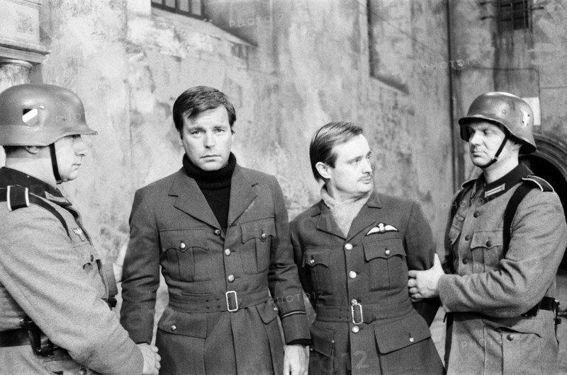 Colditz, Photo-call for new BBC television series, actors pose for the cameras on first day of filming, Ealing Studios, London, 19th June 1972.  Pictured, Robert Wagner as Flight Lieutenant Phil Carrington and David McCallum as Flight Lieutenant Simon Carter.