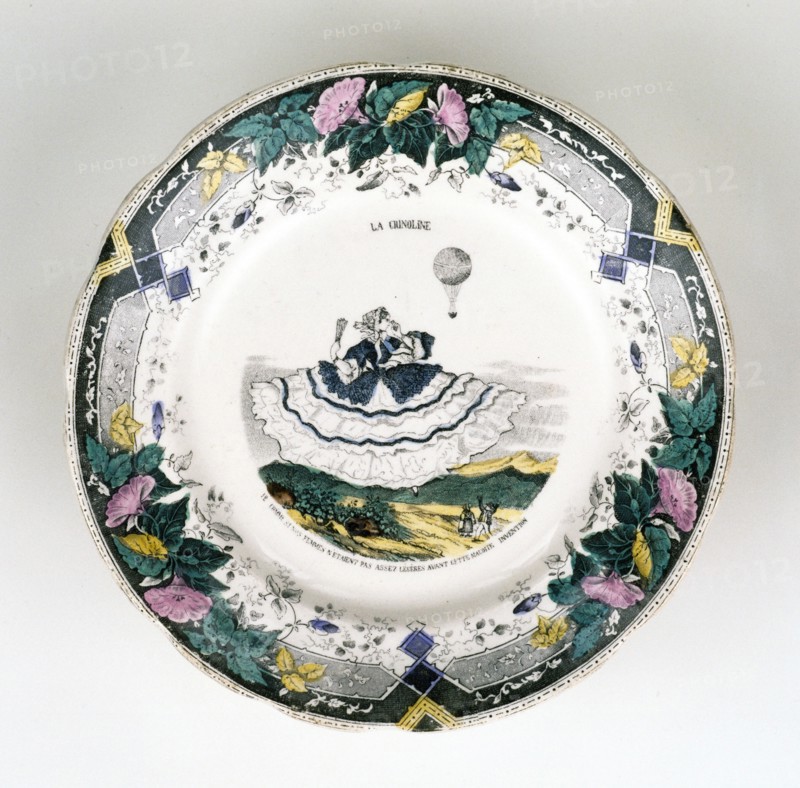 "La crinoline" plate