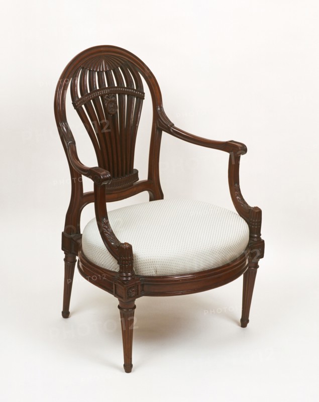 Chair with the backrest in the shape of a hot-air balloon