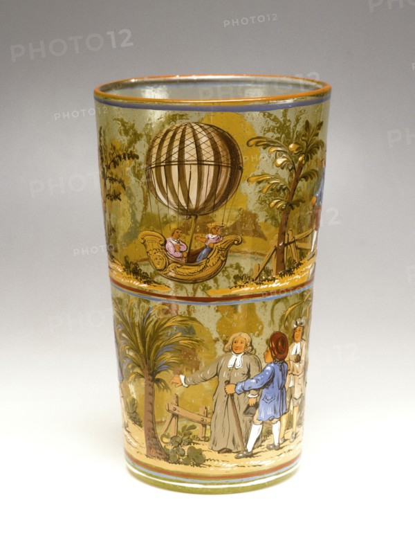 Vase decorated with three designs of the first aerostatic experiments.