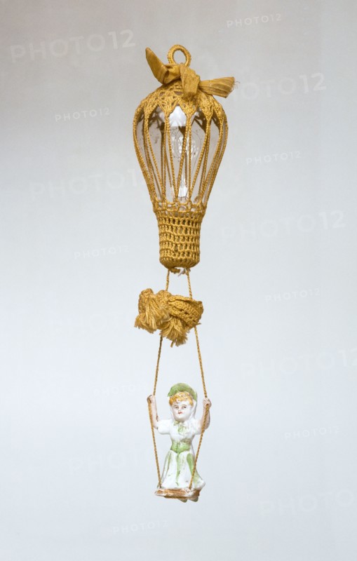 Ampoule électrique montée en montgolfière