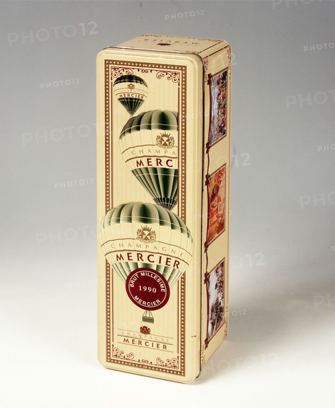 Champagne box with hot-air balloon design