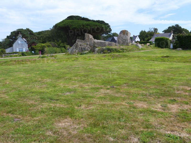 Along the hiking trail 34 in Brittany