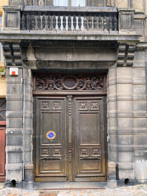 Lille, old door