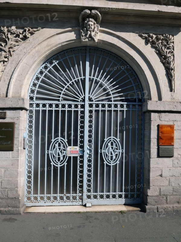 Lille, old door