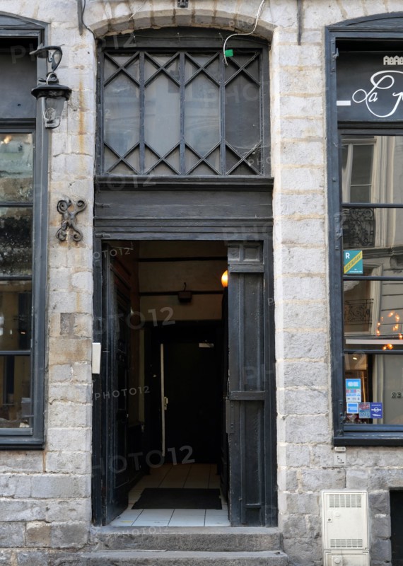 Lille, old door