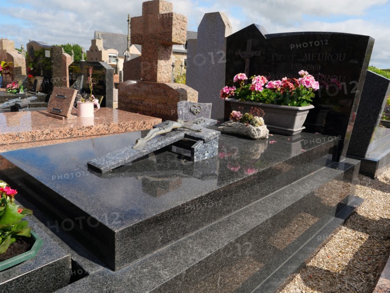 Cimetière de l'église de Louannec