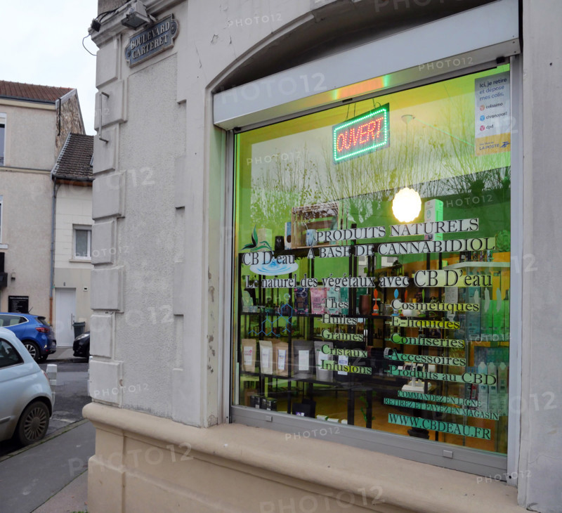 FRANCE-TABAGISME-STUPEFIANT