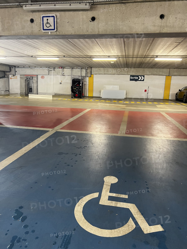 FRANCE - CIRCULATION - PARKING
