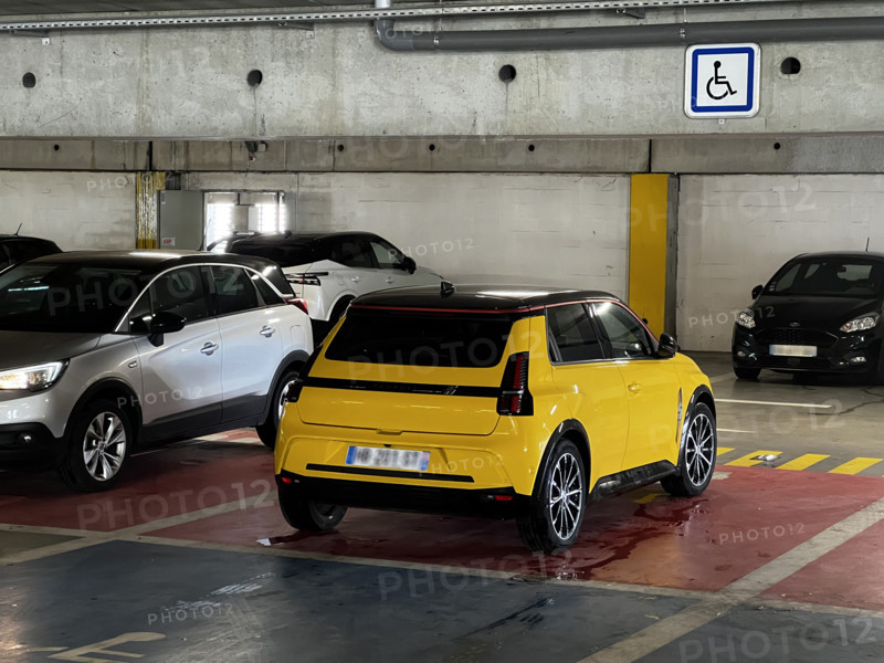 FRANCE - CIRCULATION - PARKING