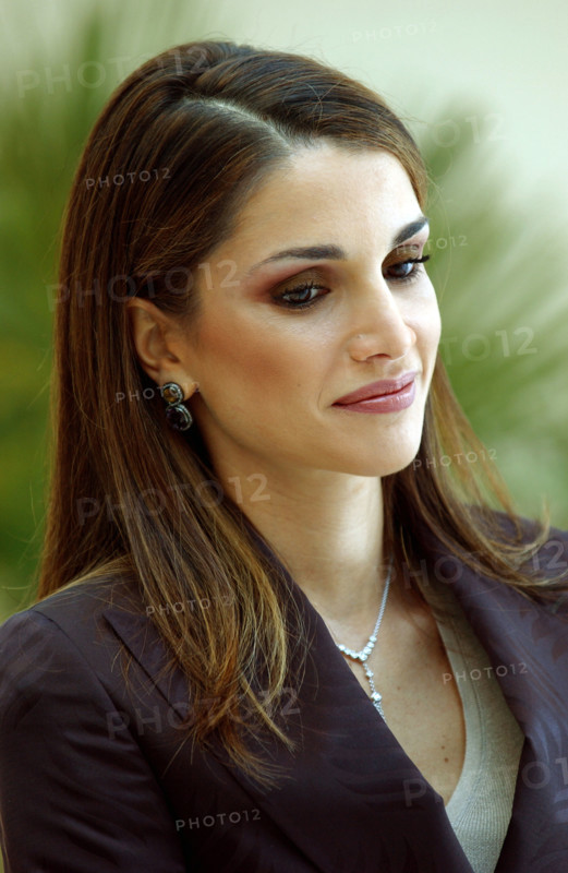 Portrait of Queen Rania of Jordan in November 2002