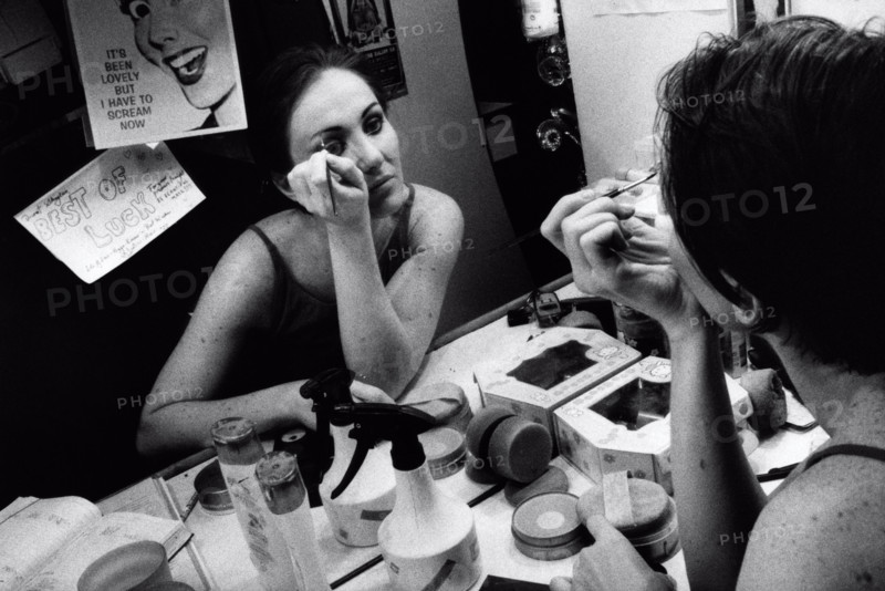 Le Lido de Paris: A one year of Bonheur