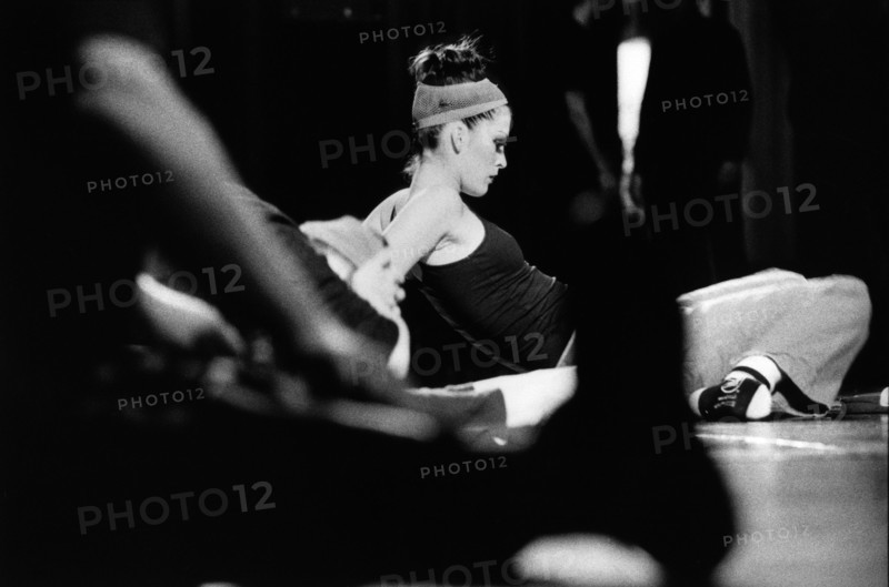 Le Lido de Paris: A one year of Bonheur