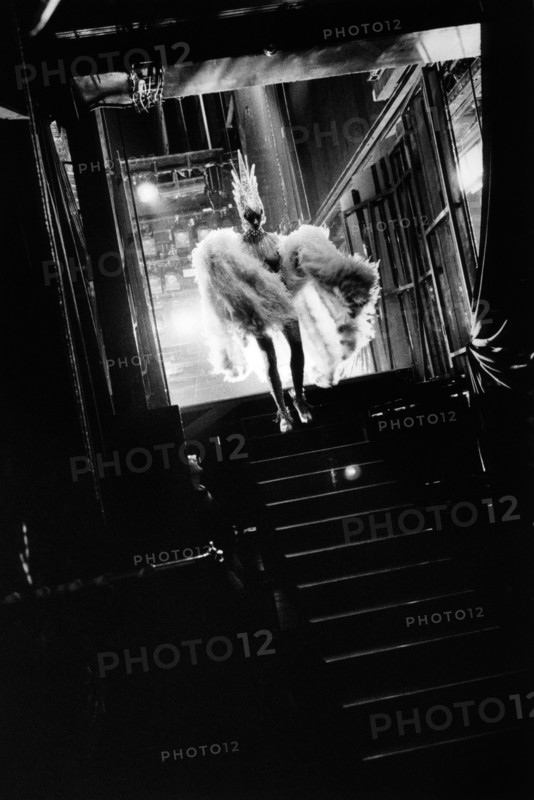 Le Lido de Paris: A one year of Bonheur