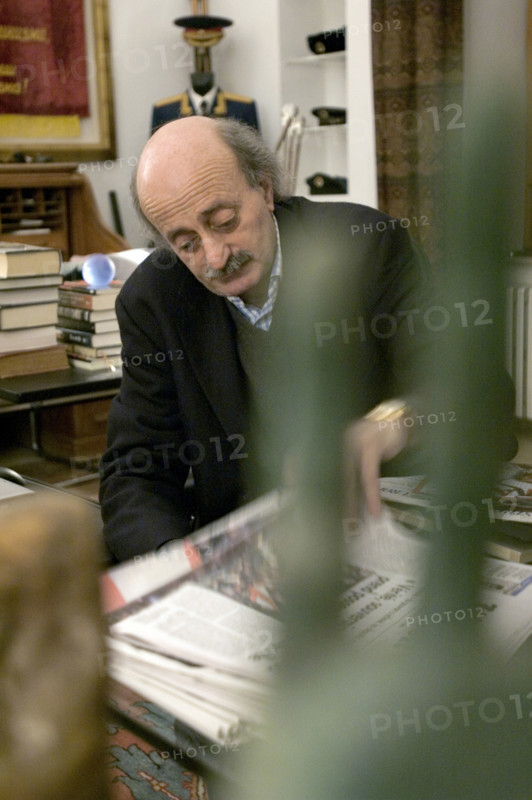 Druze leader Walid Joumblatt goes into hiding