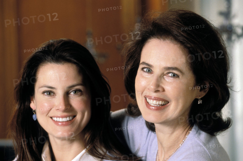 Dayle Haddon and her daughter Ryan in Paris