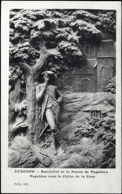 Bas-relief de la statue de Napoléon à Auxonne.