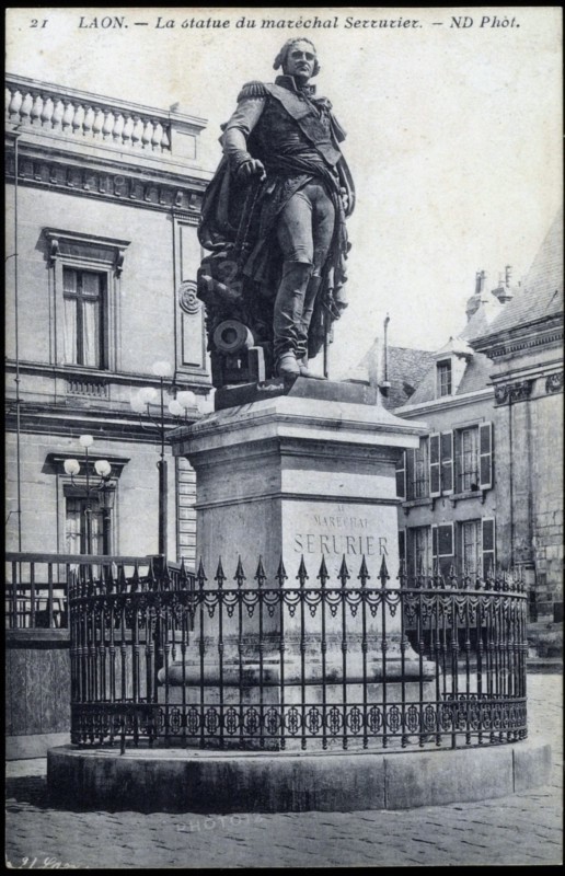 Statue of Marshal Serrurier in Laon.