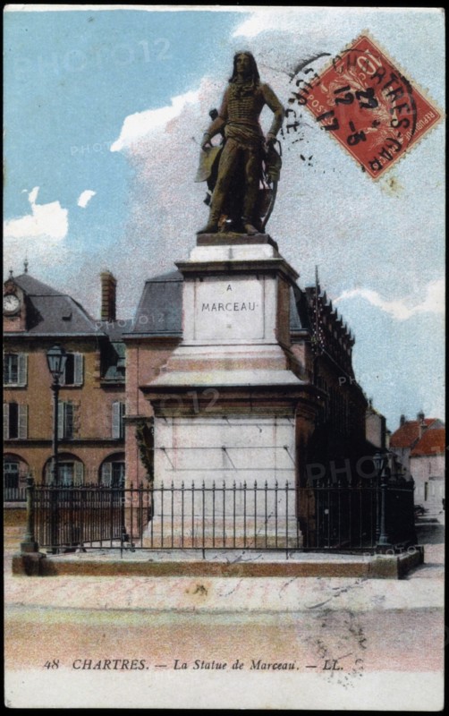 Statue of General Marceau in Chartres.