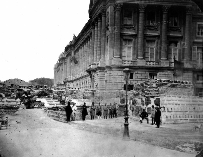 Barricade on place de la Concorde and rue Saint-Florentin