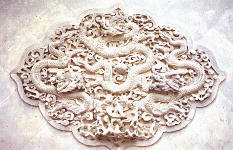 Dragons sur un mur du Palais d'Eté de Pékin