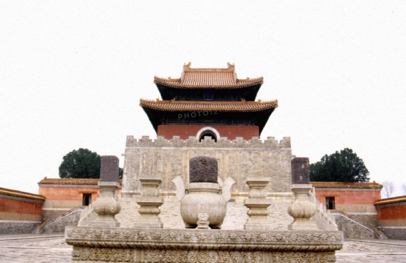 Tombe de l'Ouest de la dynastie Qing, Chongling, Tombe de Dezhong/De-stung, Yixian