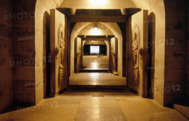Tombe de l'Ouest de la dynastie Qing, Chongling, Tombe de Dezhong/De-stung, Souterrain, Yixian