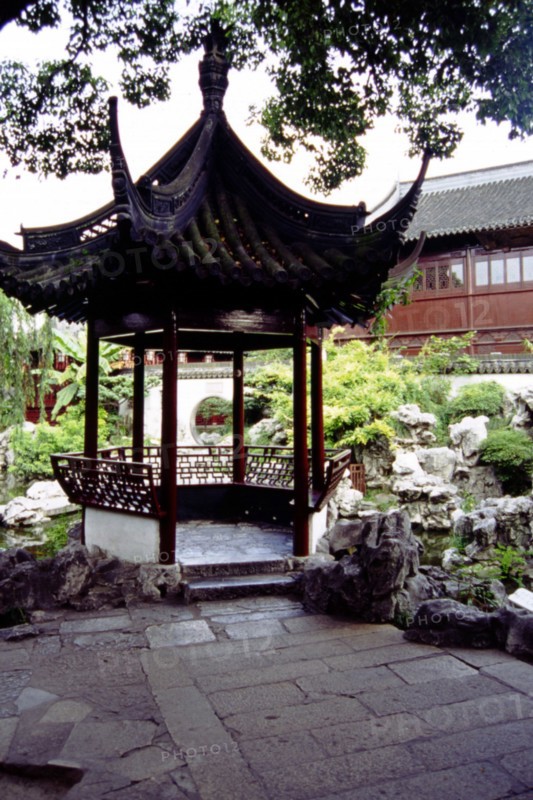 Pavillon dans le jardin Yu