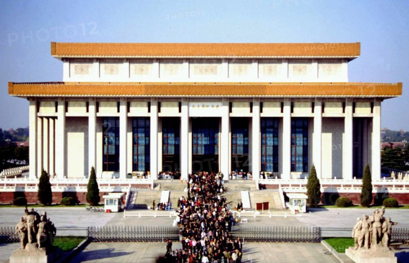 Memorial du président Mao Zedong sur la place Tian'anmen ("place de la Paix Céleste")