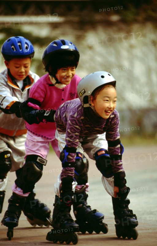Jeunes chinois pendant un cours d'éducation physique