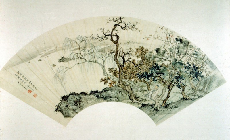 Painting on the covering of a fan