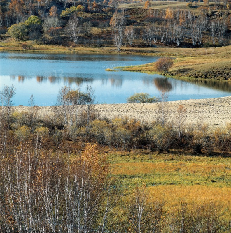 Lac et prairie, Chine