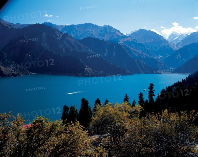 Le lac du Paradis, province du Sinkiang, Chine