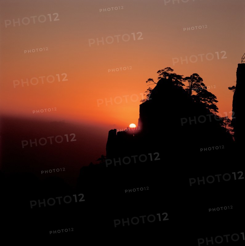 Coucher du soleil dans les montagnes, Chine