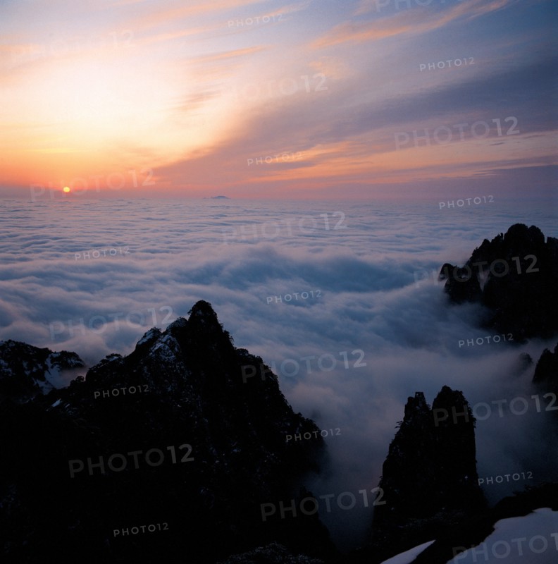Coucher du soleil dans les montagnes, Chine