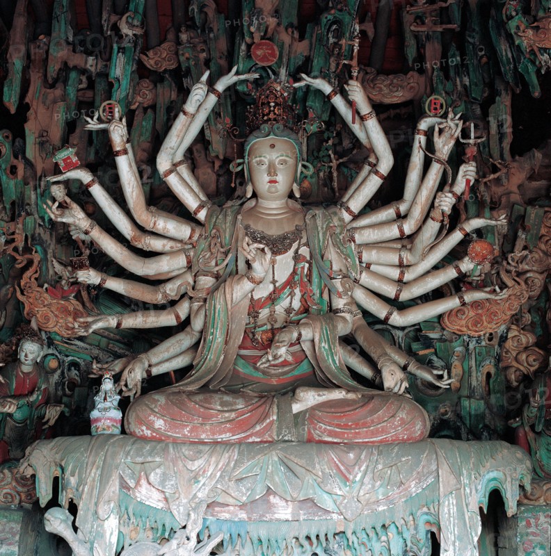 Statue de la déesse à mille bras, Kwan Yin, temple de ShuangLin, Pingyao, province du ShanXi, Chine