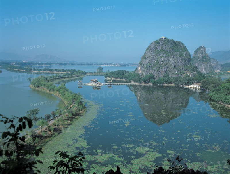 Le lac Xinghu,  Zhaoqing, Guangdong, Chine