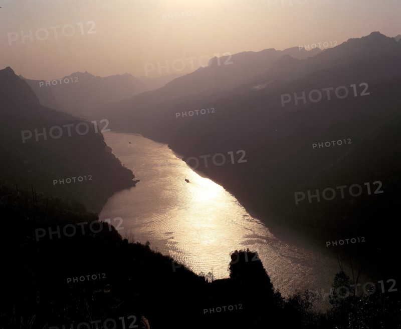 La gorge Xiling, une des Trois Gorges du fleuve Changjiang, Chine