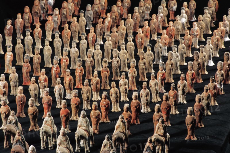 Painted guards of honor
Tang dynasty (618-907)