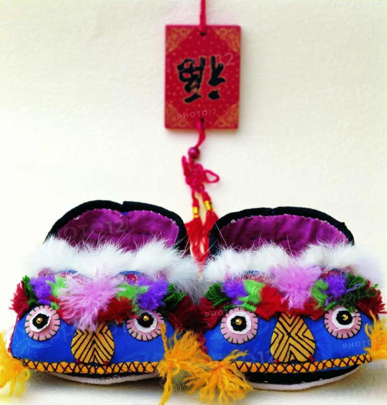 the tiger-headed shoes Chinese tie